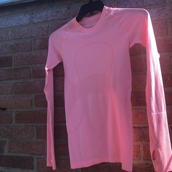 Lululemon Swift long sleeve. Size 4. - Picture 3 of 14